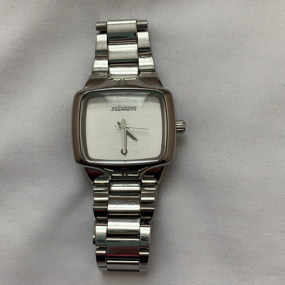 Nixon Watch